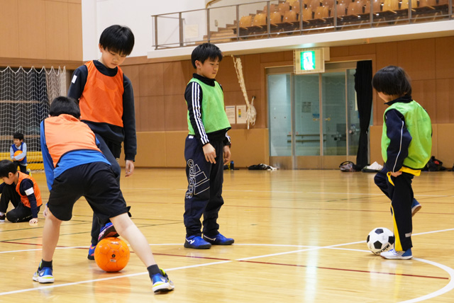 キッズサッカー（5歳児～小学1年生）(小学2～4年生)